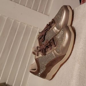 NWoT☆ DREW Sneakers